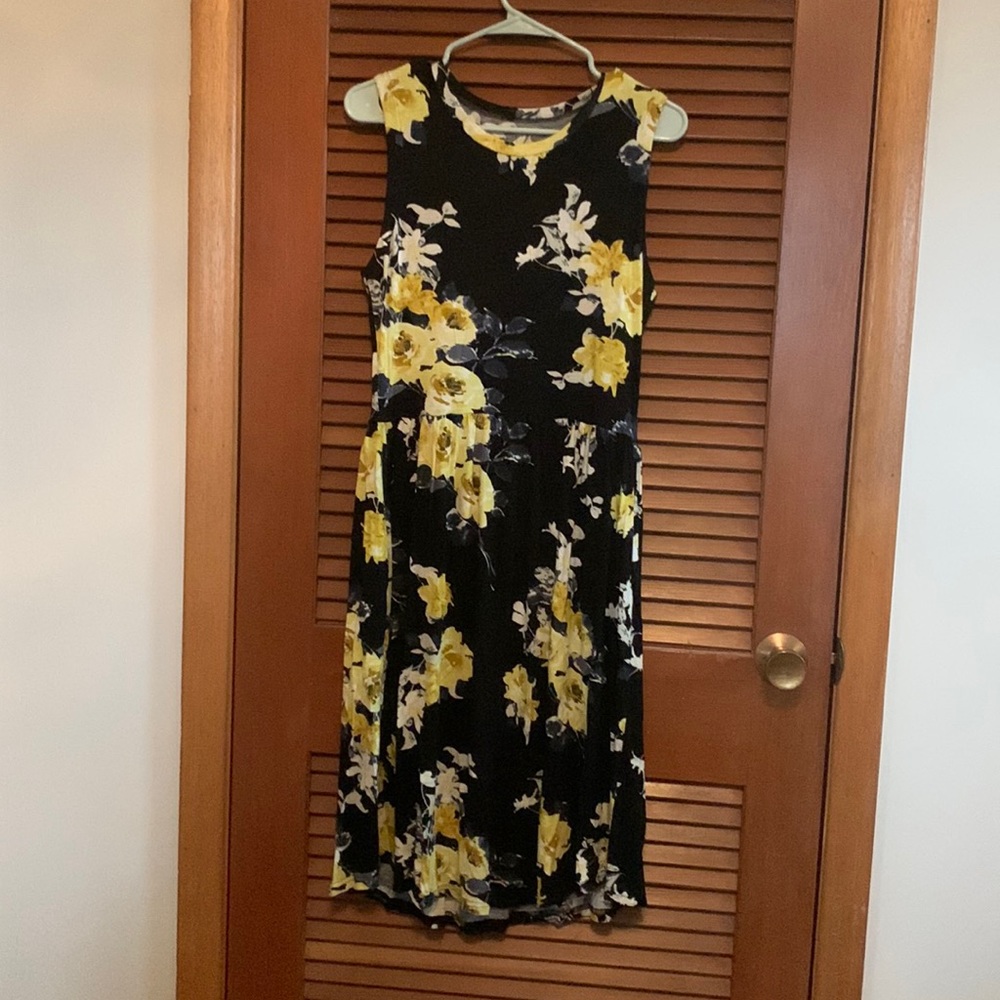 Medium dress mid length very comfortable